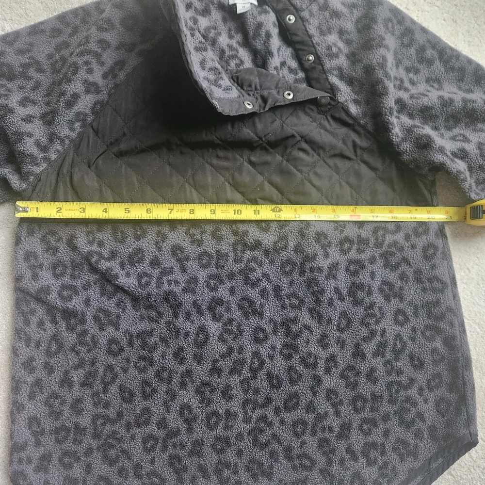 J. Crew Black and Gray Leopard Fleece Snap Pullover Size Medium